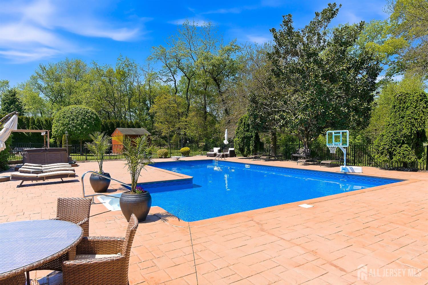 113 Country View Dr Drive Freehold Twp NJ 07728