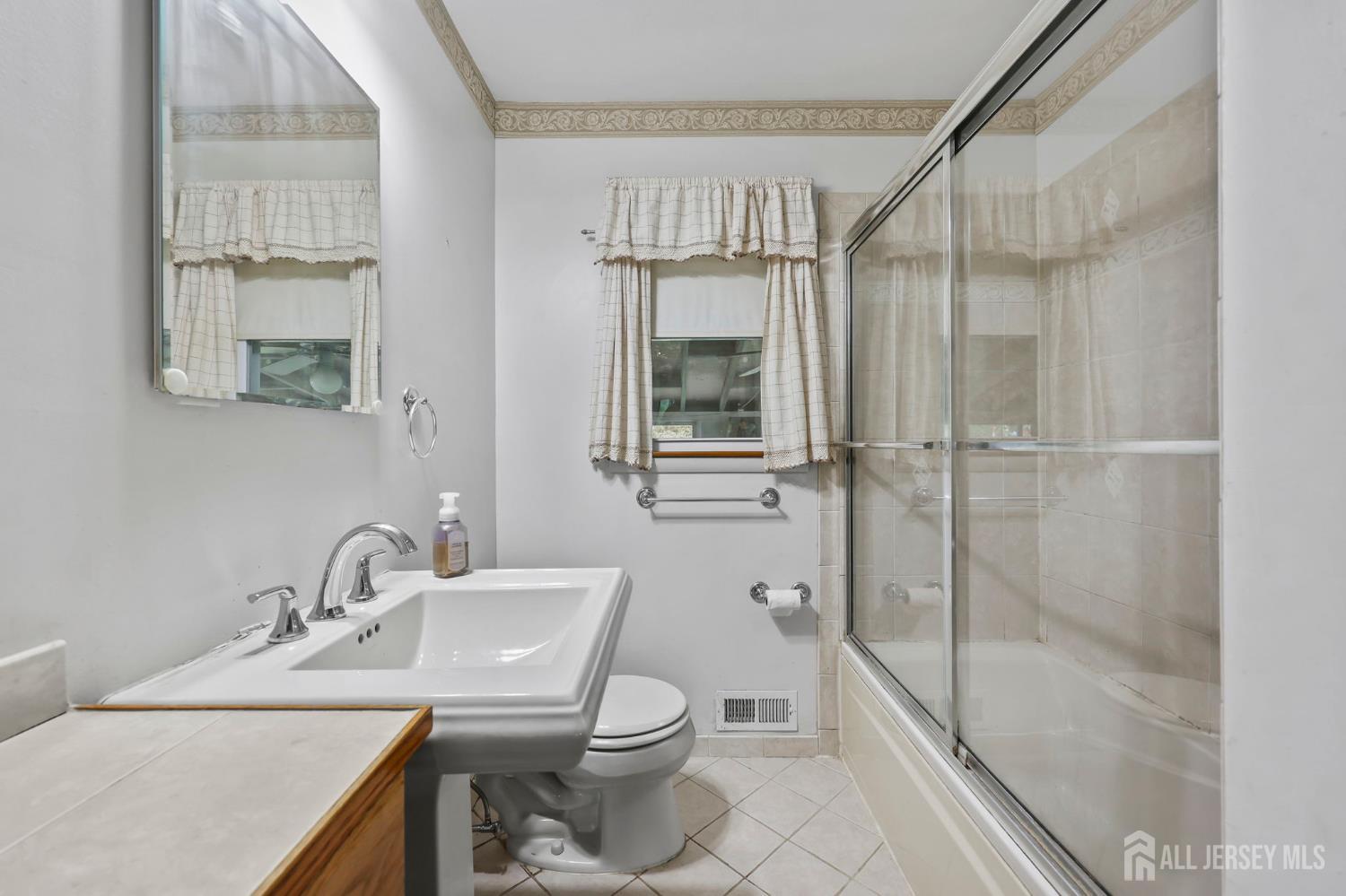 64 Berkley Avenue Colonia NJ 07067