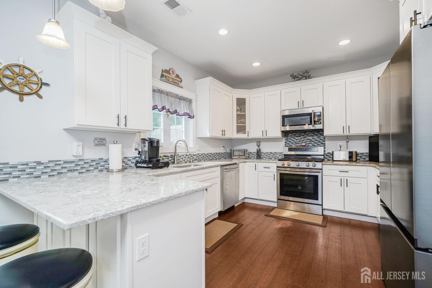 741 Beach Avenue Beachwood NJ 08722
