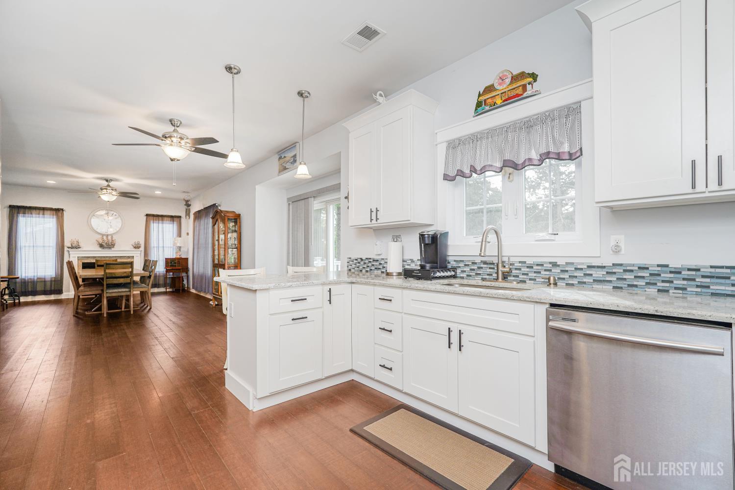 741 Beach Avenue Beachwood NJ 08722