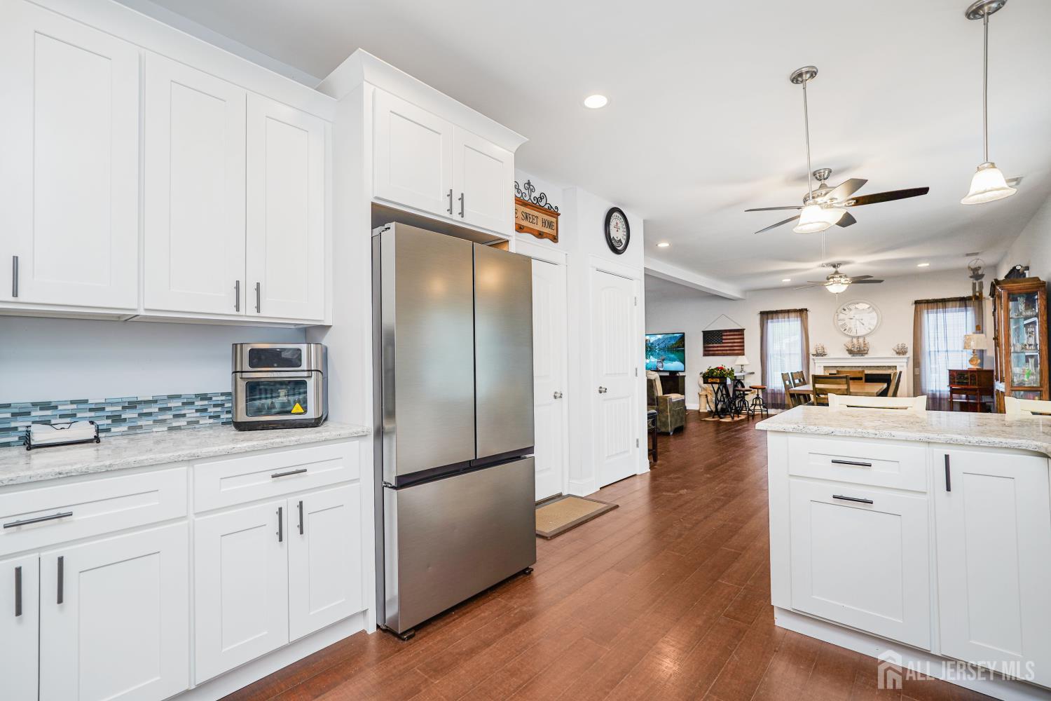 741 Beach Avenue Beachwood NJ 08722