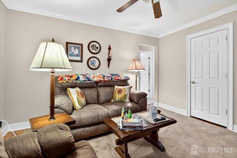 6 Elmwood Avenue Carteret NJ 07008
