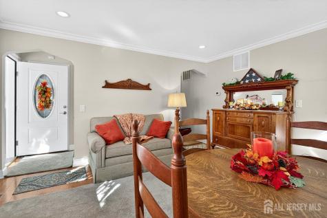 6 Elmwood Avenue Carteret NJ 07008