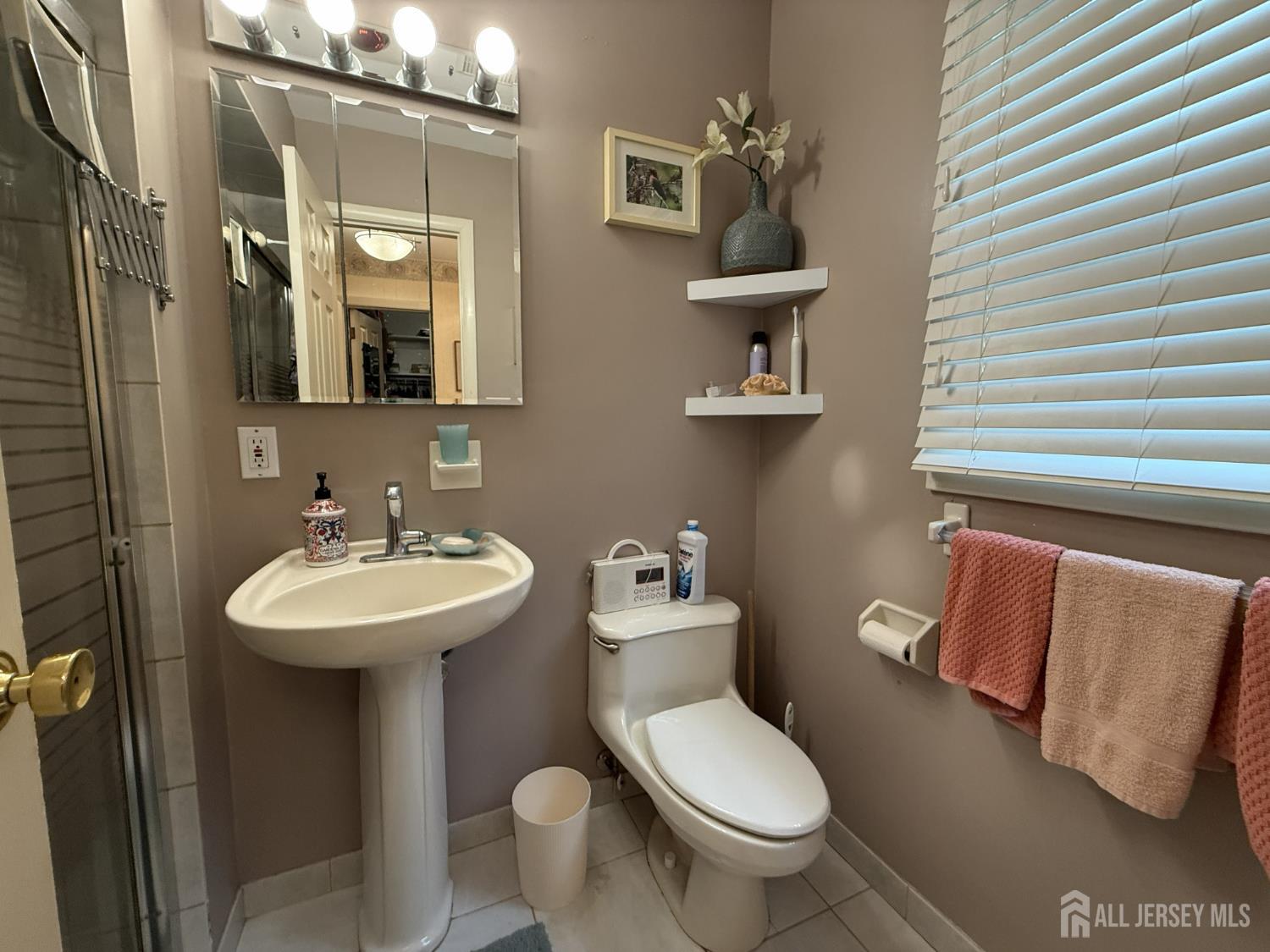 86 Tall Oaks Drive East Brunswick NJ 08816