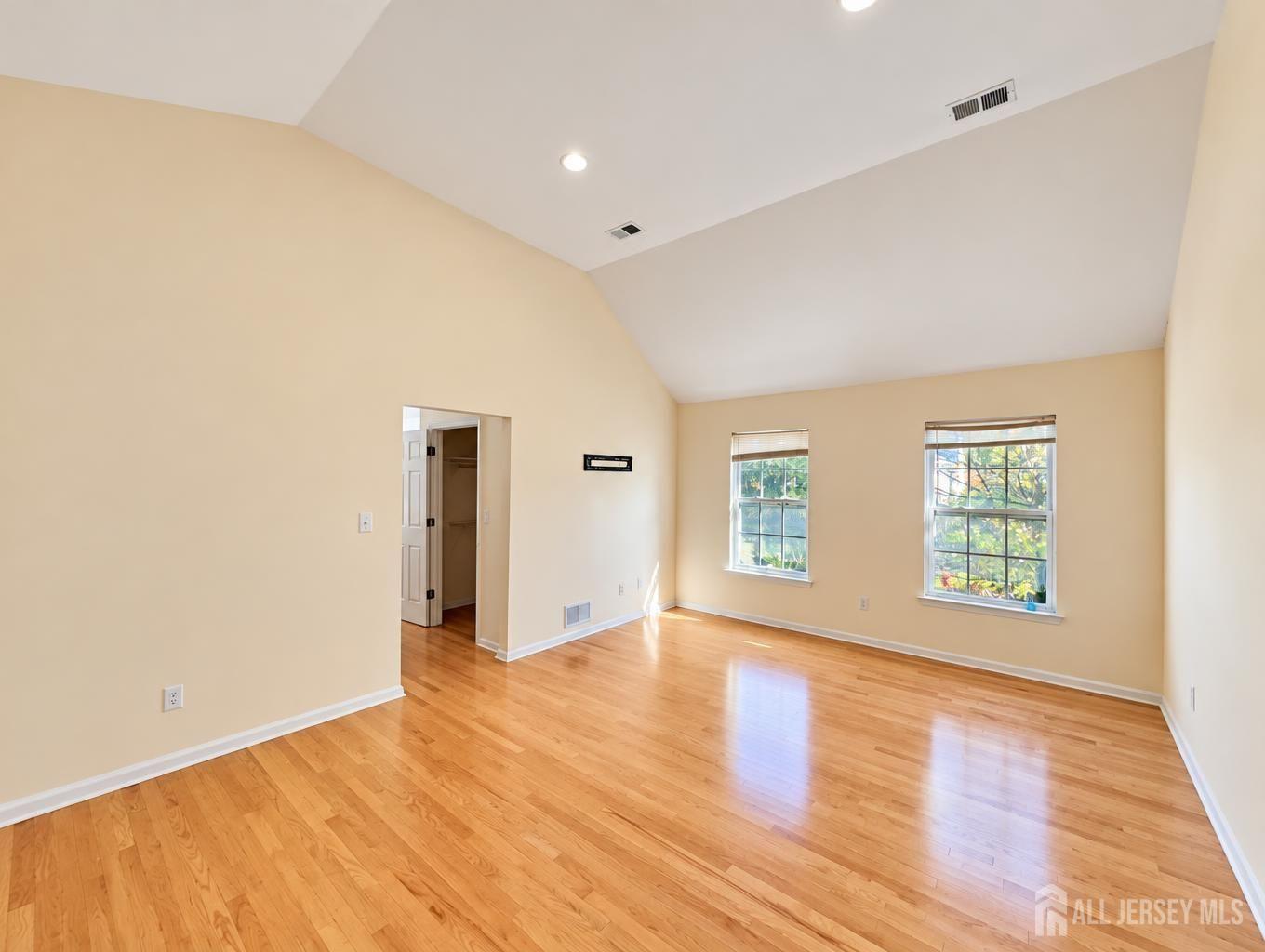 2 Apple Ridge Way East Brunswick NJ 08816