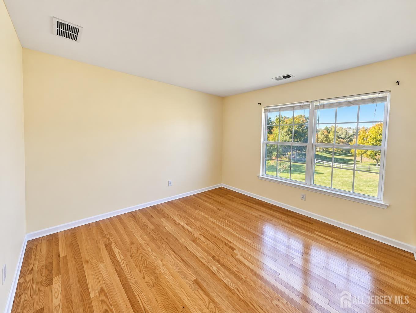 2 Apple Ridge Way East Brunswick NJ 08816