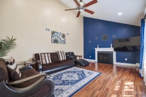 38 Johanna Court Piscataway NJ 08854