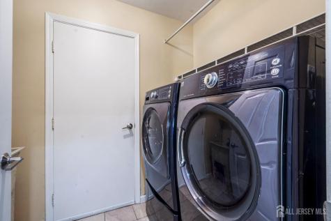 38 Johanna Court Piscataway NJ 08854
