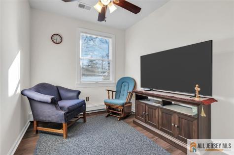 18 Avenue B Helmetta NJ 08828