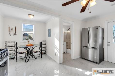 18 Avenue B Helmetta NJ 08828
