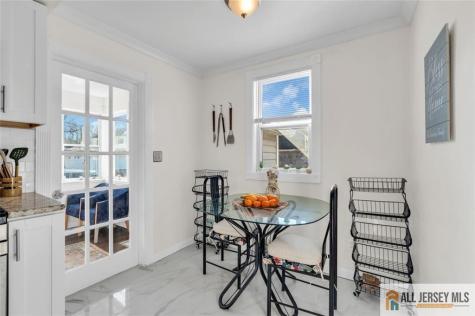 18 Avenue B Helmetta NJ 08828