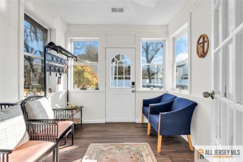 18 Avenue B Helmetta NJ 08828