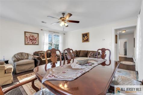 18 Avenue B Helmetta NJ 08828