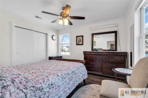 18 Avenue B Helmetta NJ 08828