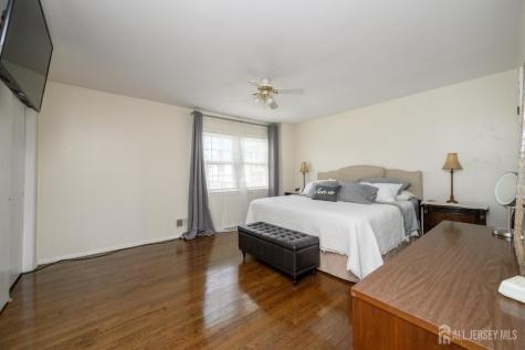 4 Cardinal Lane Hillsborough NJ 08844