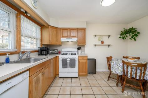 4 Cardinal Lane Hillsborough NJ 08844