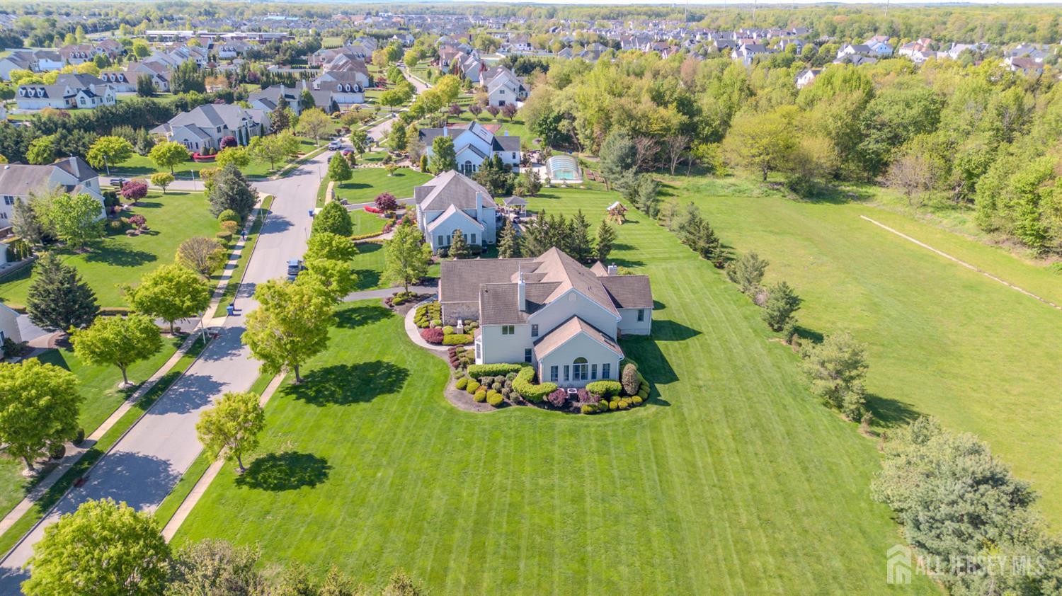 2 Linwood Drive Monroe NJ 08831
