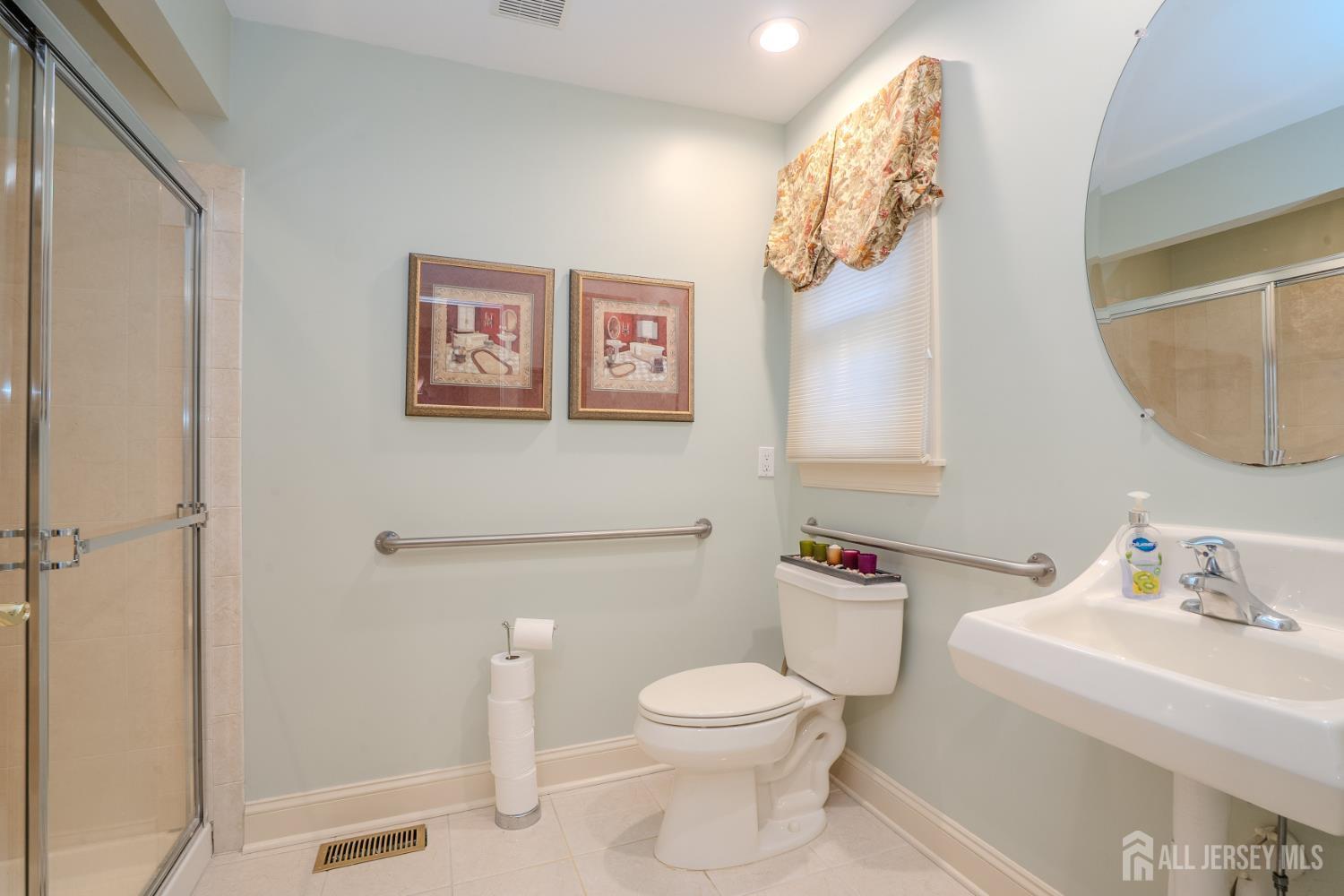 2 Linwood Drive Monroe NJ 08831