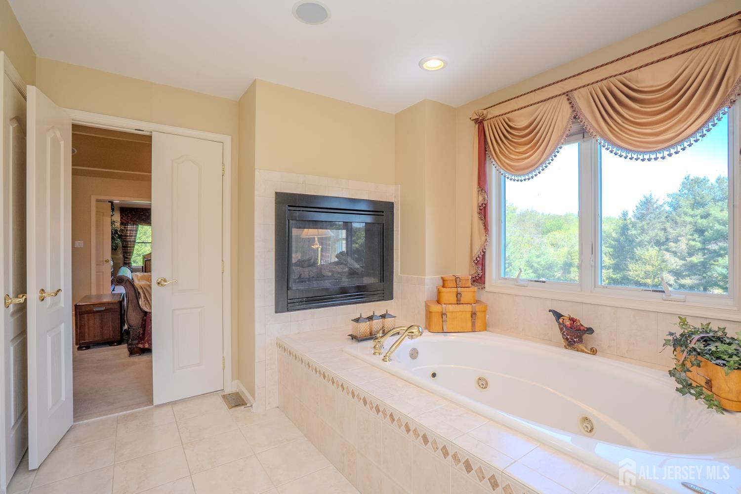 2 Linwood Drive Monroe NJ 08831