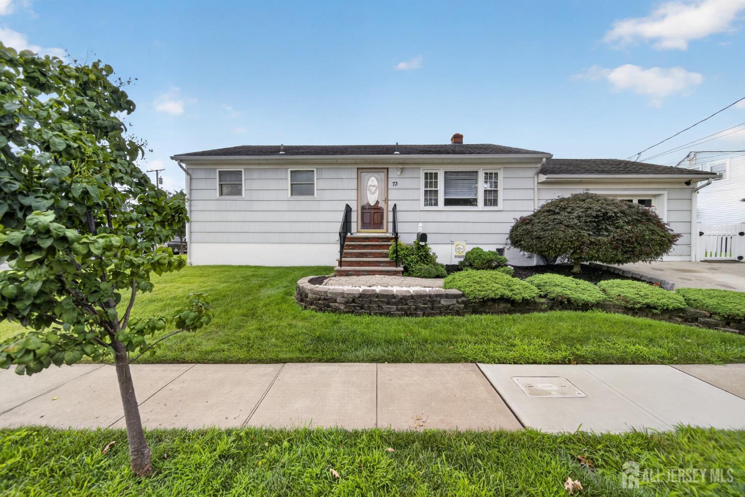 73 Ash Street Carteret NJ 07008