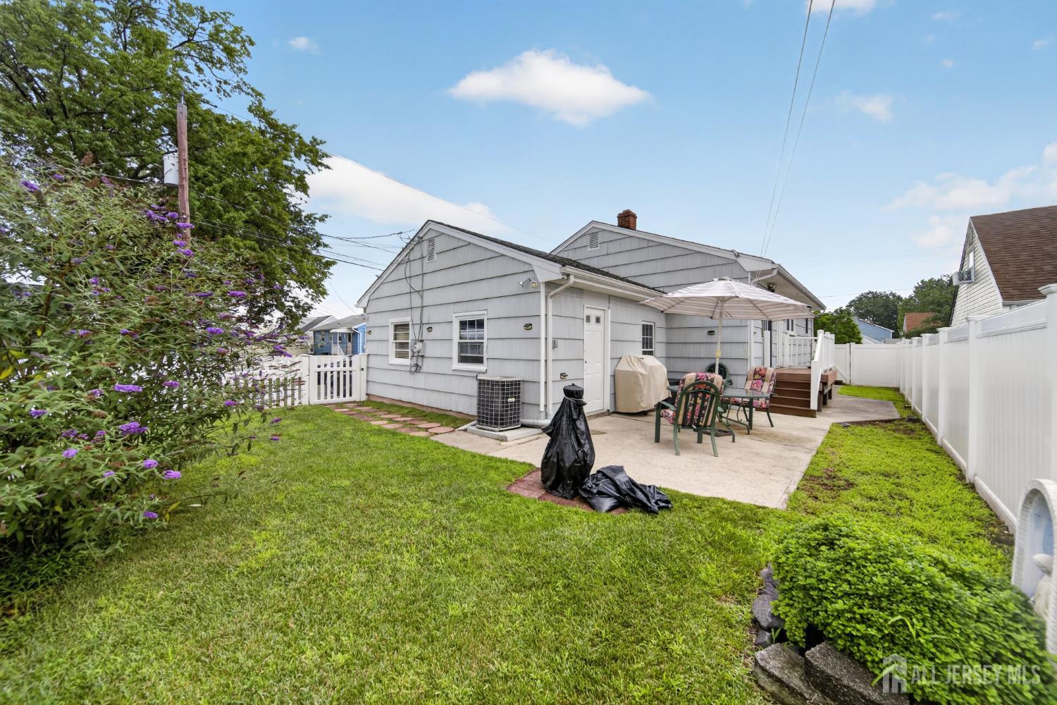 73 Ash Street Carteret NJ 07008