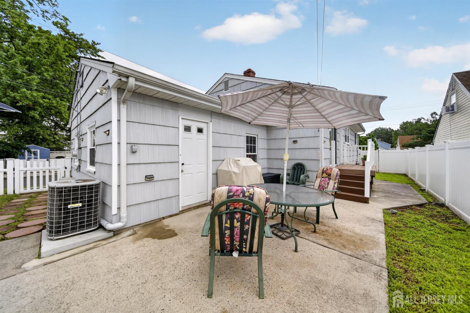 73 Ash Street Carteret NJ 07008
