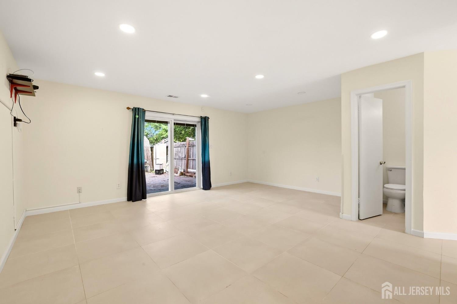 116 Redbud Road Piscataway NJ 08854