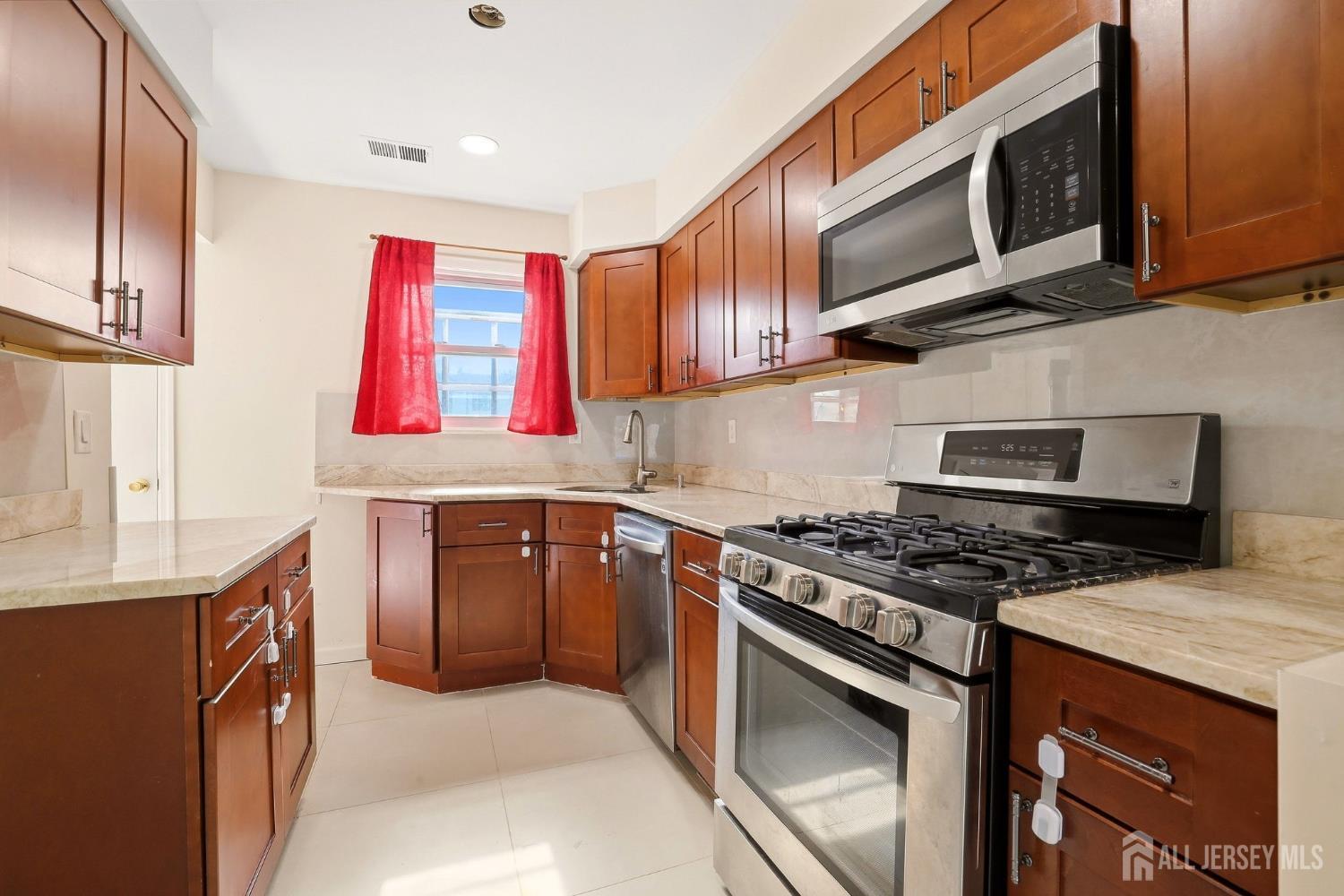 116 Redbud Road Piscataway NJ 08854