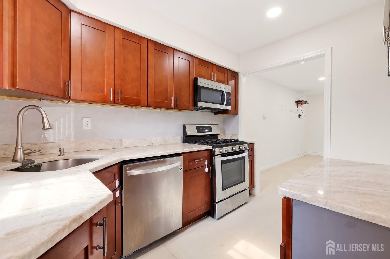116 Redbud Road Piscataway NJ 08854