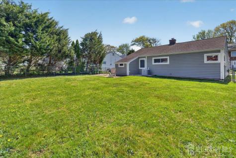 13 Comstock Road Edison NJ 08817