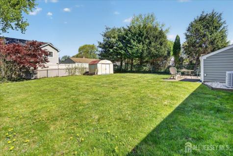 13 Comstock Road Edison NJ 08817
