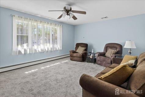 13 Comstock Road Edison NJ 08817