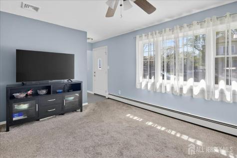 13 Comstock Road Edison NJ 08817