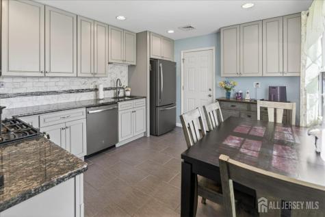 13 Comstock Road Edison NJ 08817