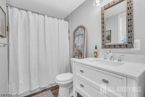 28 Bay Avenue Keansburg NJ 07734