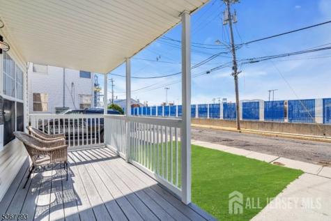 28 Bay Avenue Keansburg NJ 07734
