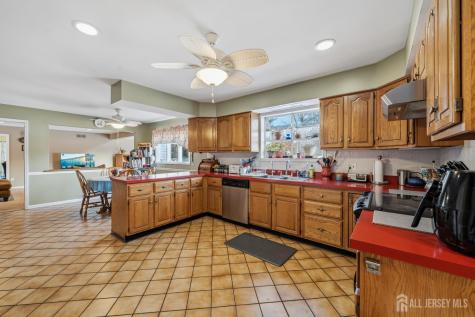 4 Santina Court Lawrence NJ 08648