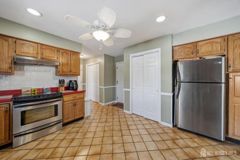 4 Santina Court Lawrence NJ 08648