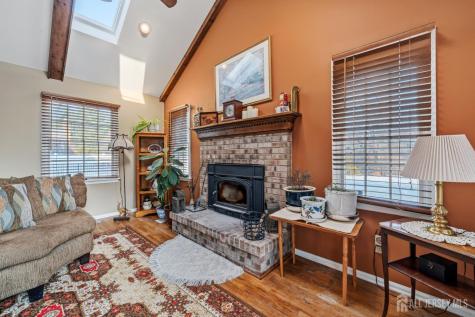 4 Santina Court Lawrence NJ 08648