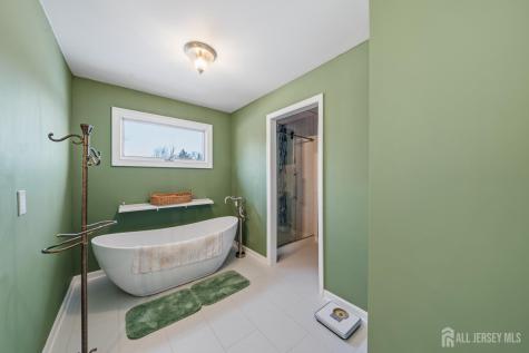4 Santina Court Lawrence NJ 08648