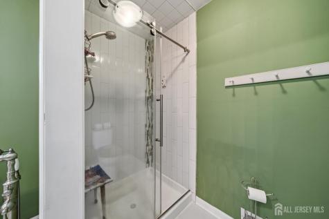 4 Santina Court Lawrence NJ 08648