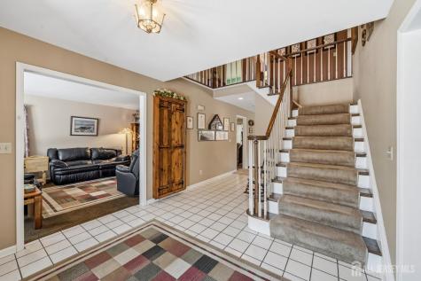 4 Santina Court Lawrence NJ 08648