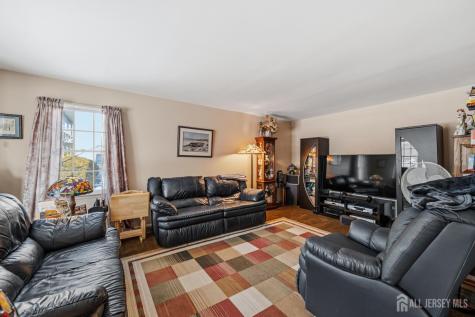 4 Santina Court Lawrence NJ 08648