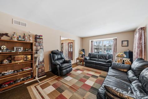 4 Santina Court Lawrence NJ 08648