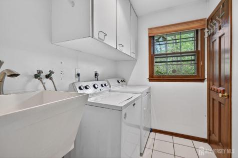 39 Independence Drive East Brunswick NJ 08816