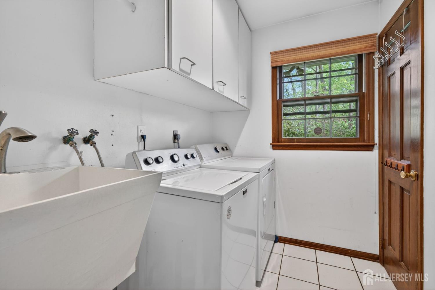 39 Independence Drive East Brunswick NJ 08816