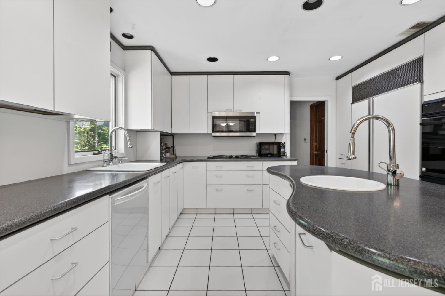 39 Independence Drive East Brunswick NJ 08816