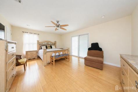 34 Evergreen Place Keansburg NJ 07734