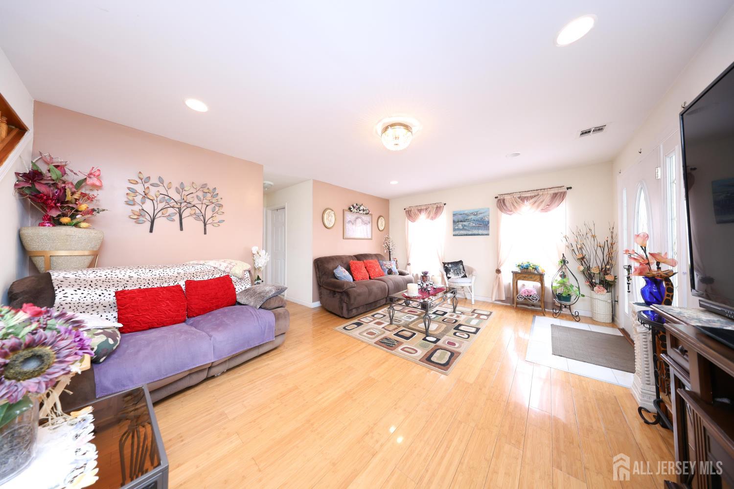 34 Evergreen Place Keansburg NJ 07734