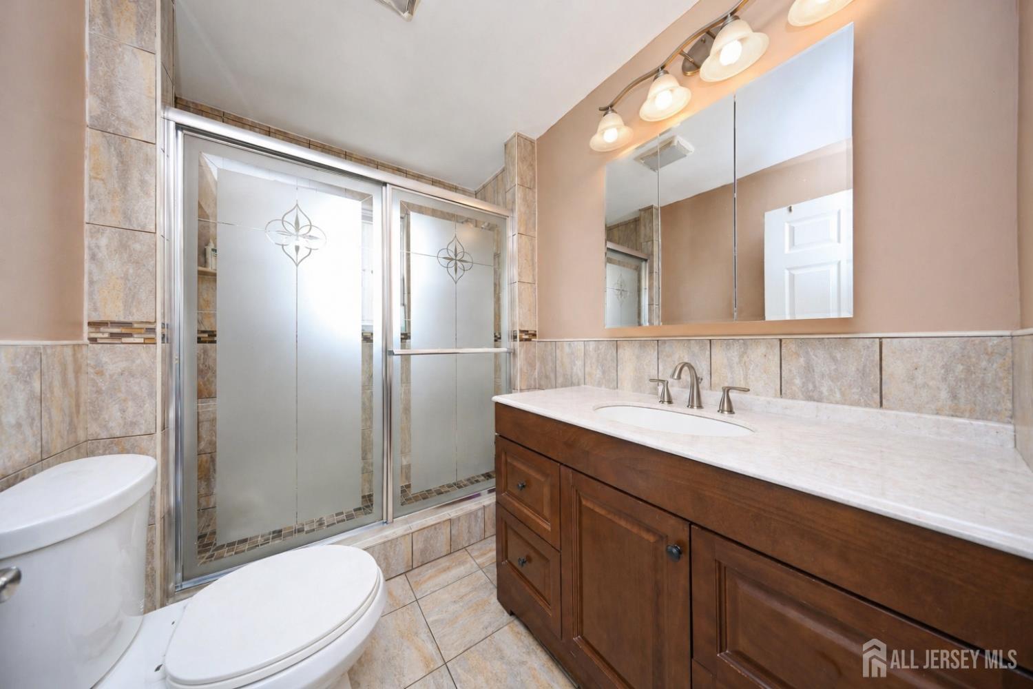 34 Evergreen Place Keansburg NJ 07734
